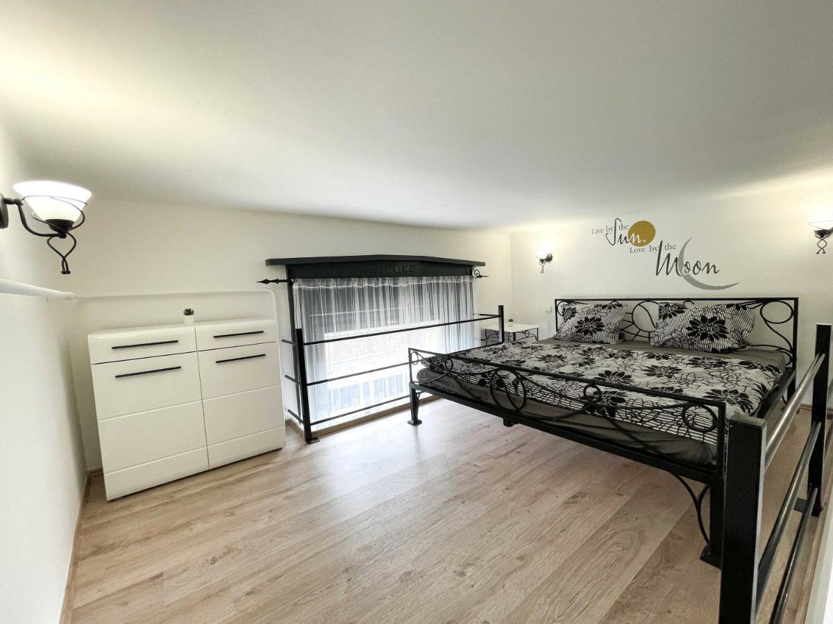 Manyi Apartman 2 Debrecen Exterior photo